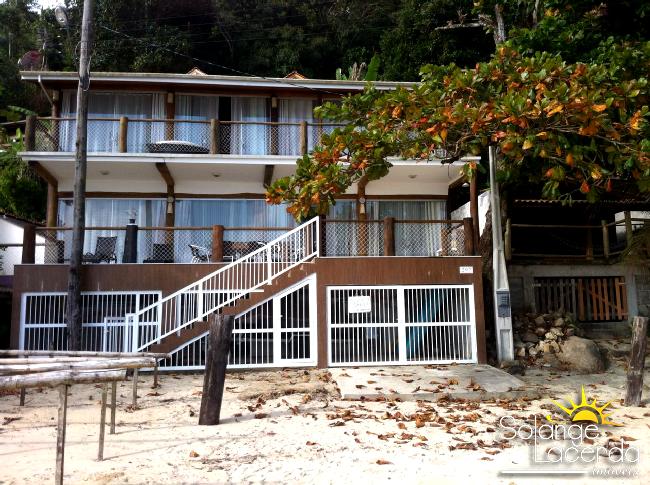 Pé na areia - lindo sobrado - 3 suítes 3 chalés de madeira. - foto 1